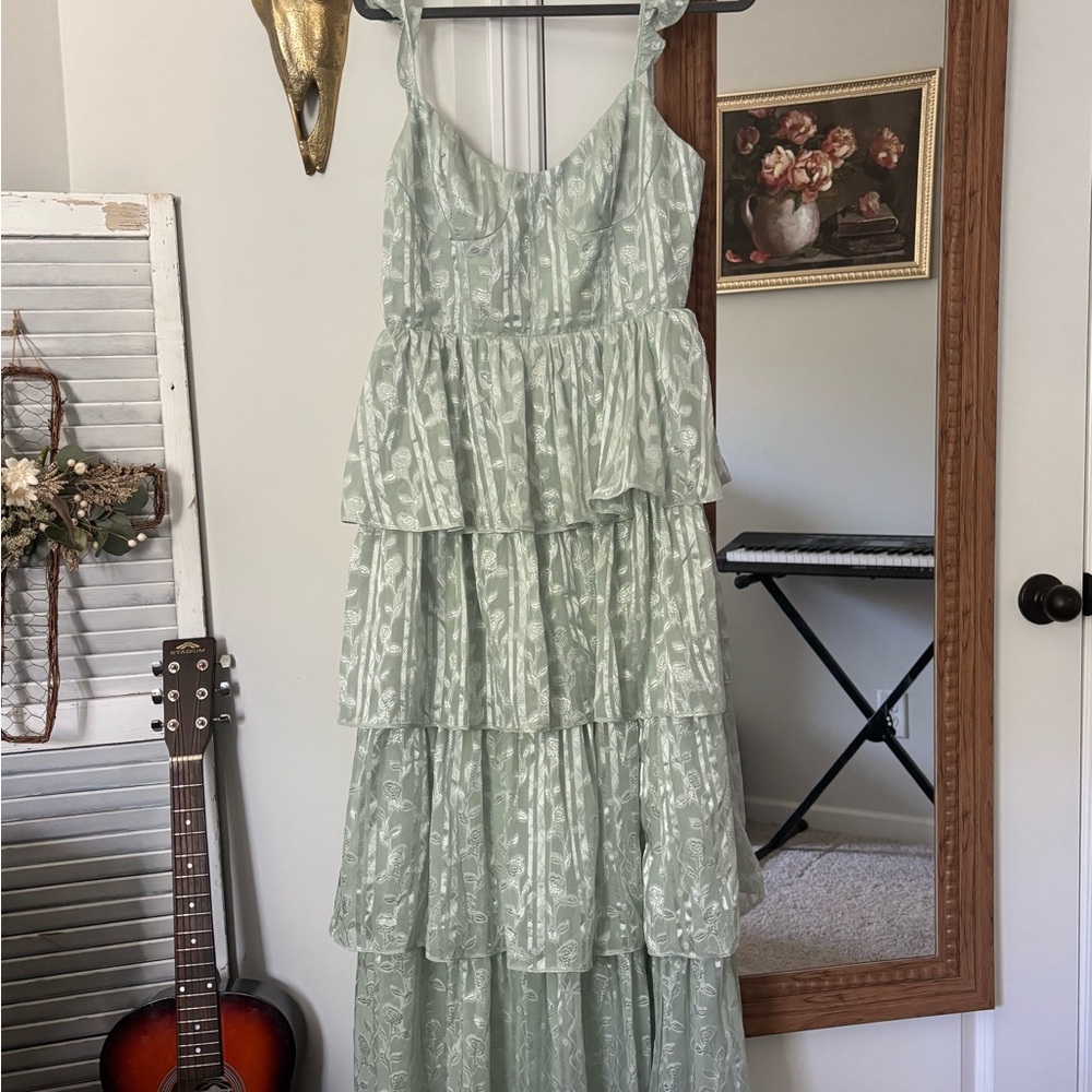 Lulu's Sage Floral Maxi Dress